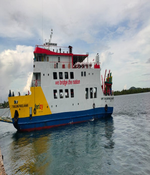 KMP. TANJUNG MADLAHAR